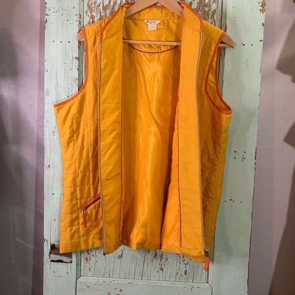 Women’s Christopher & Banks yellow w orange border quilted zipper vest size XL - Picture 6 of 7